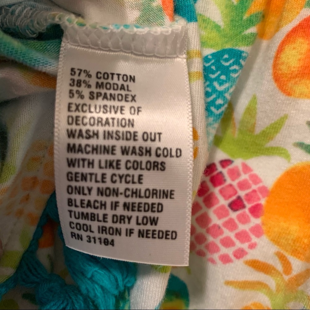 Crown & Ivy Pineapple Print Sleeveless Top-Size Sm - Picture 6 of 7